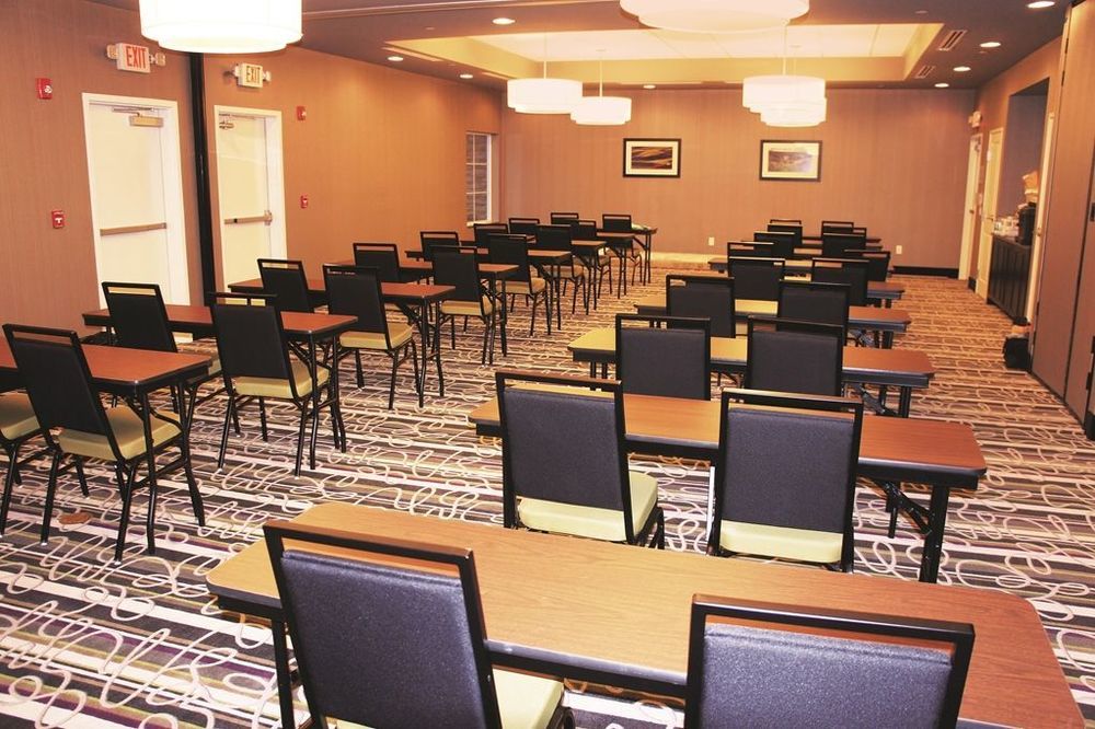 La Quinta By Wyndham Tumwater - Olympia Hotel Facilities photo